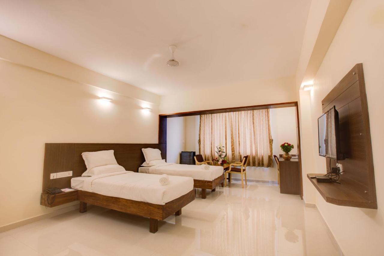 Hotel Bms Mangalore Esterno foto