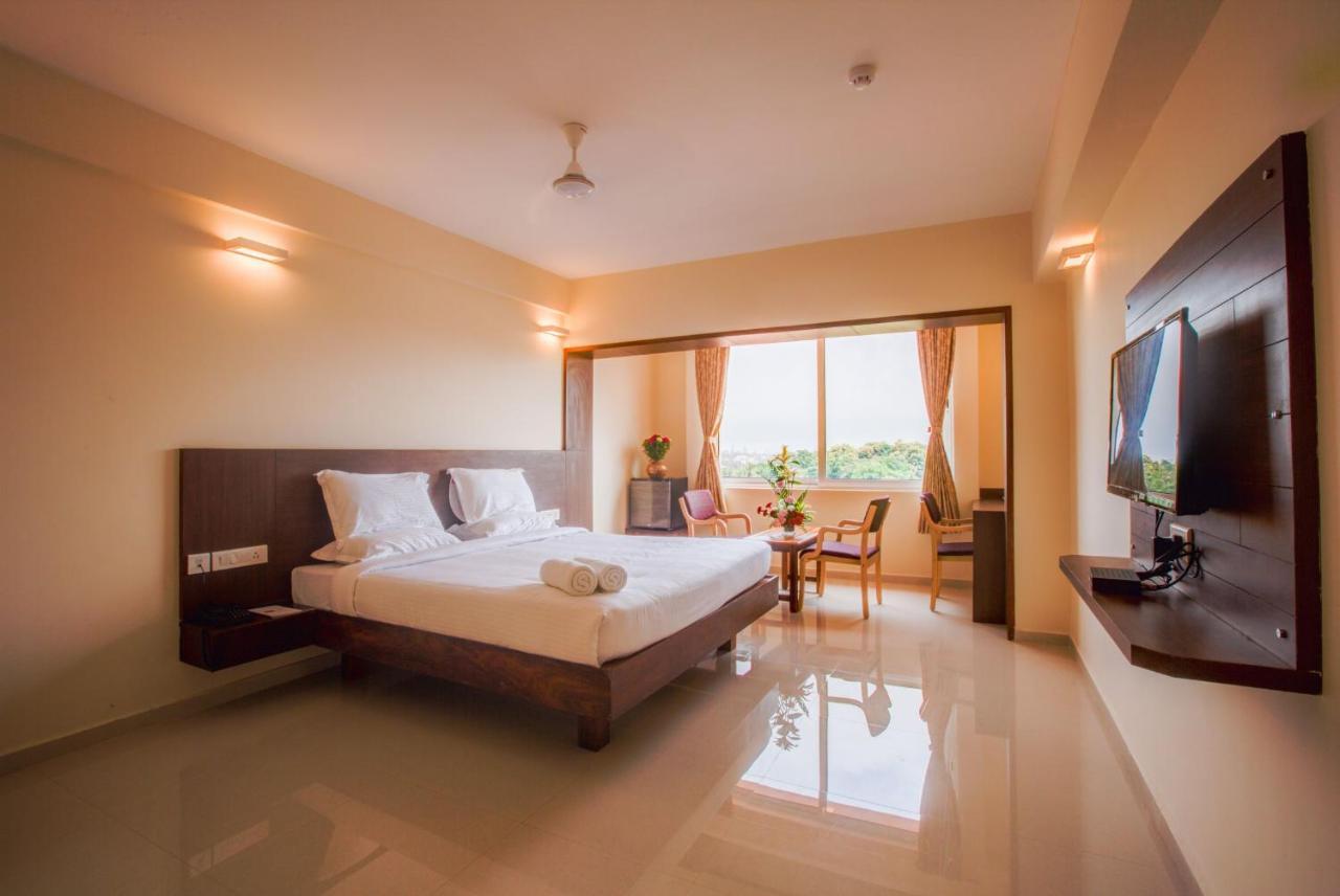 Hotel Bms Mangalore Esterno foto