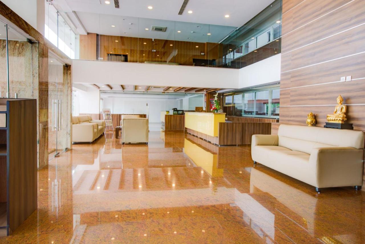 Hotel Bms Mangalore Esterno foto