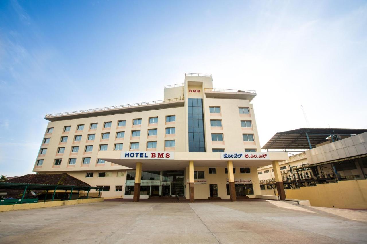 Hotel Bms Mangalore Esterno foto