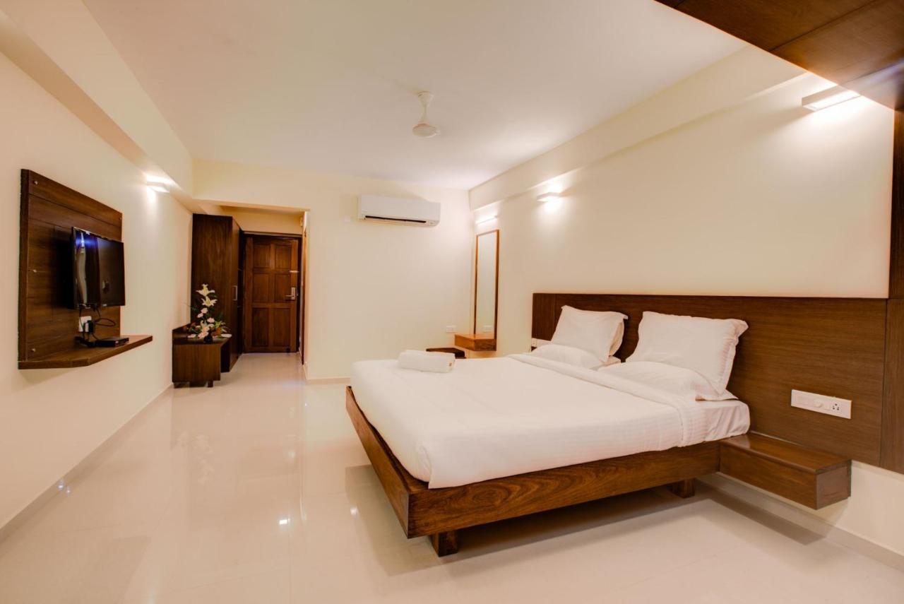 Hotel Bms Mangalore Esterno foto