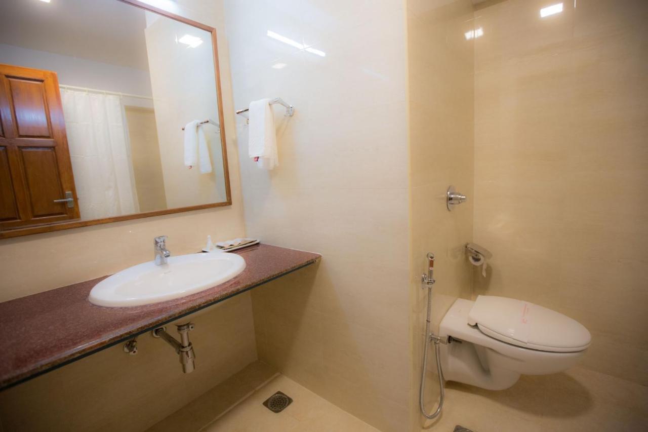 Hotel Bms Mangalore Esterno foto
