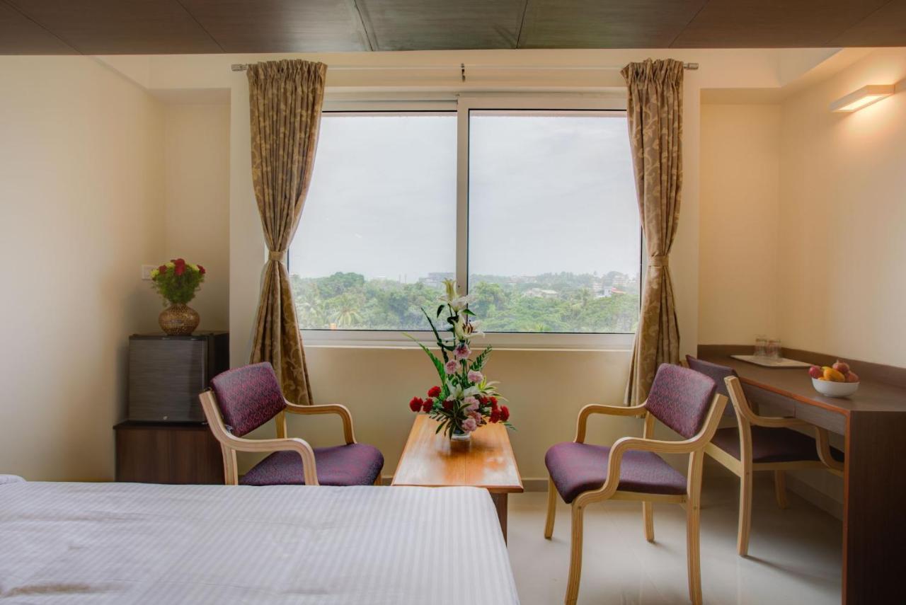 Hotel Bms Mangalore Esterno foto